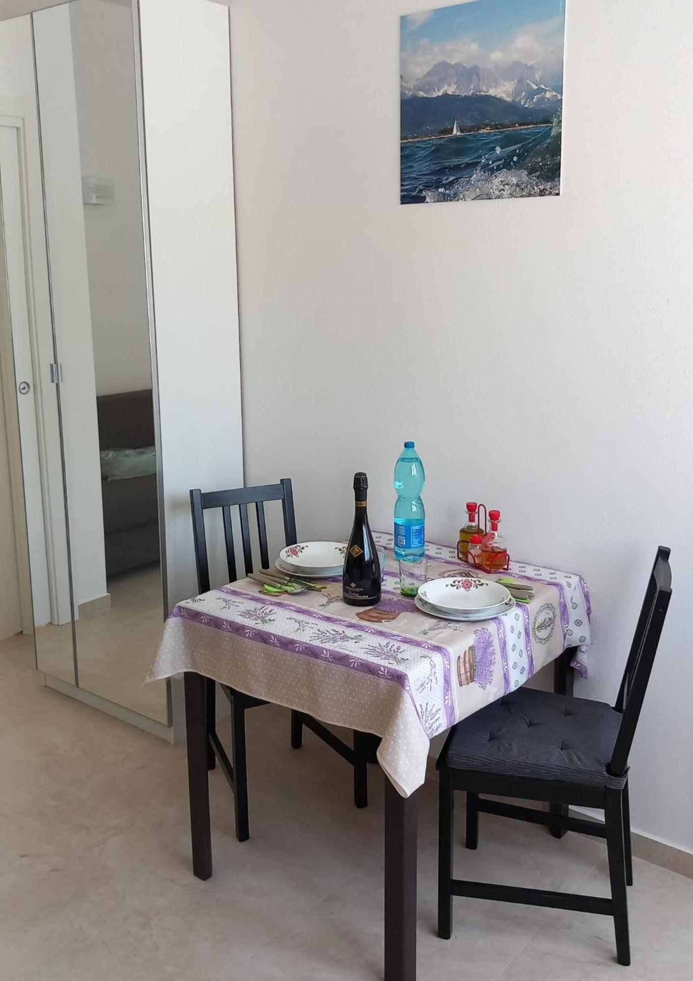 Ferienwohnung Casa Luce Marina di Massa Exterior foto